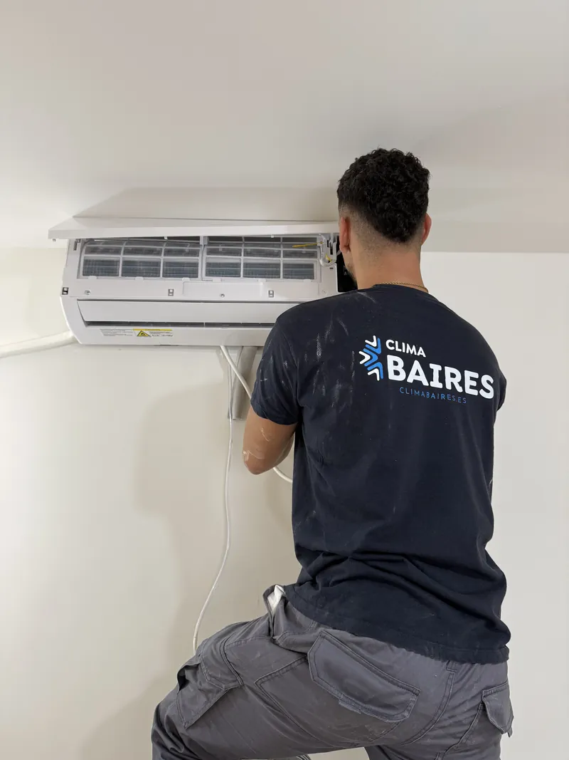 Reparación de un split de pared: revisión del conexionado y prueba de funcionamiento